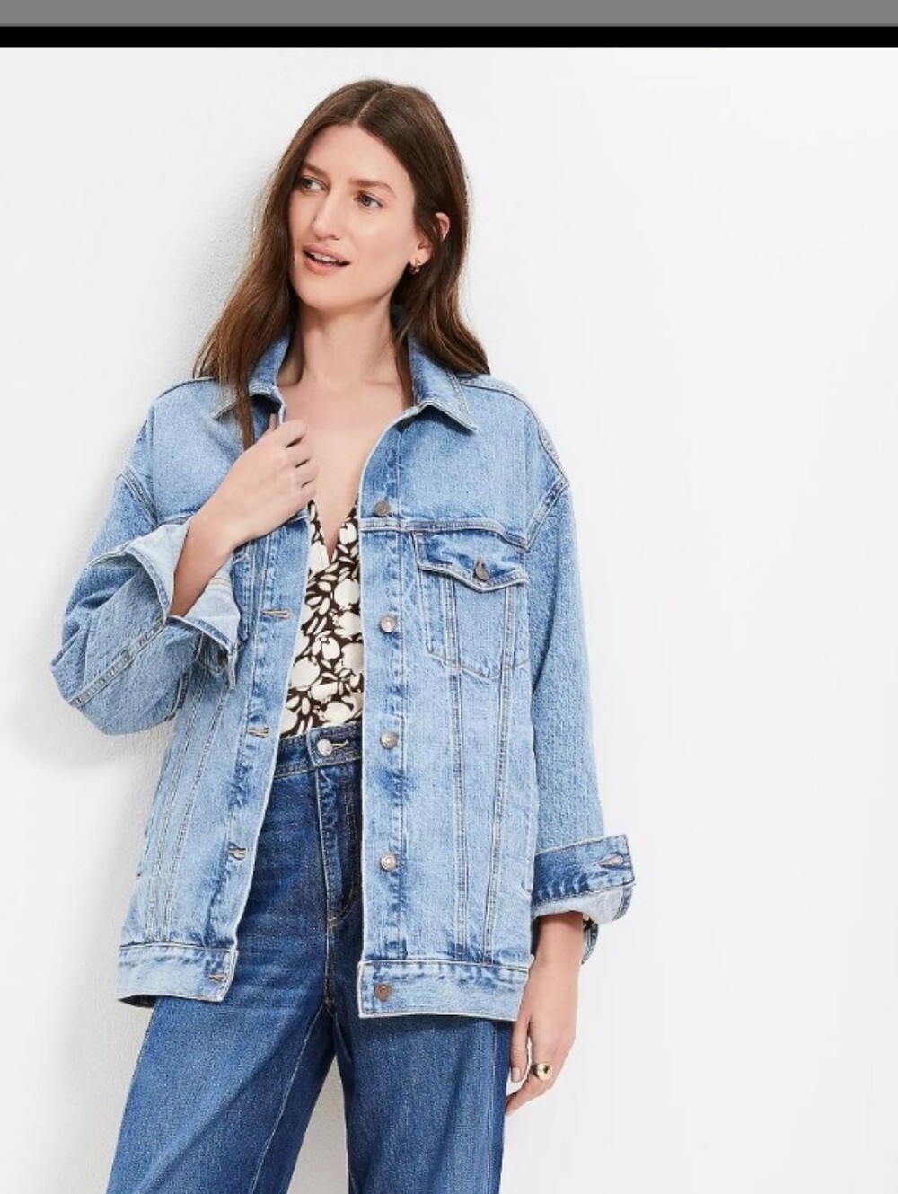 New NWT Classic Light Wash Denim Trucker Jacket Size Petite Large